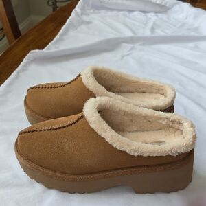 Ugg New Heights Platform Clog